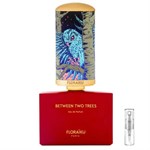 Floraiku Between Two Trees - Eau de Parfum - Muestra de Perfume - 2 ML